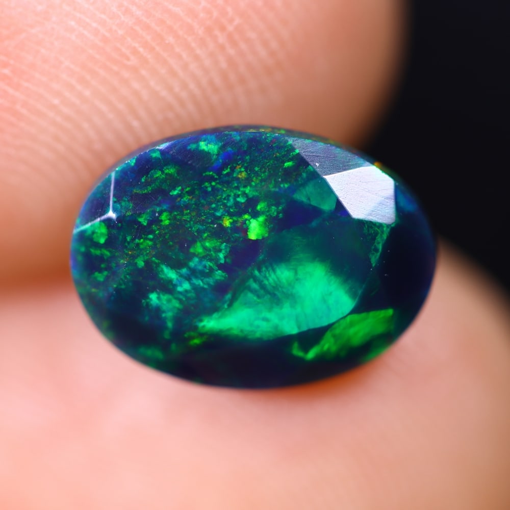 1.59Ct Welo Black Opal Polished - Ethiopian Opal: Ksmith Jewels Global Welcome to our auction house, today auction brought to you by Ksmith Jewels Global based in Penang, Malaysia specialize in all kinds of opal and color gemstone both in manufacturi