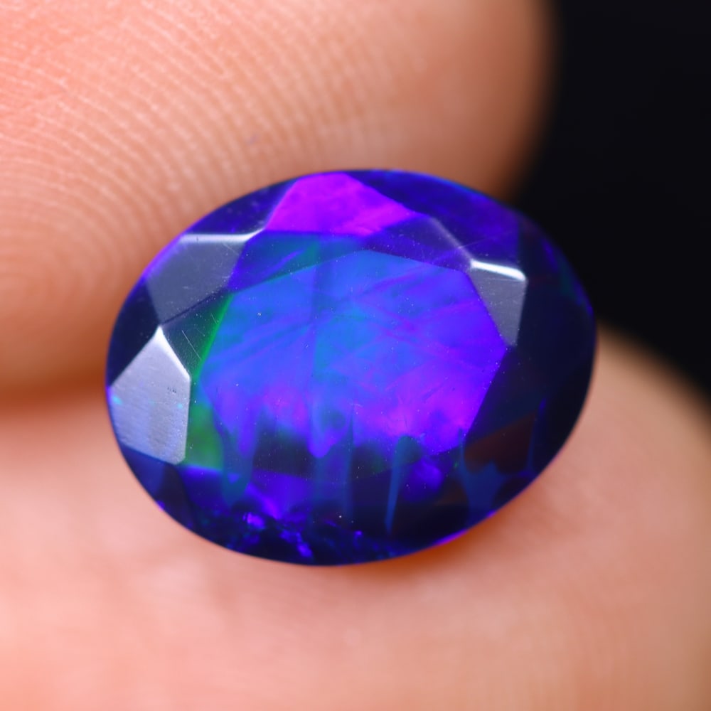 2.12Ct Welo Black Opal Polished - Ethiopian Opal: Ksmith Jewels Global Welcome to our auction house, today auction brought to you by Ksmith Jewels Global based in Penang, Malaysia specialize in all kinds of opal and color gemstone both in manufacturi