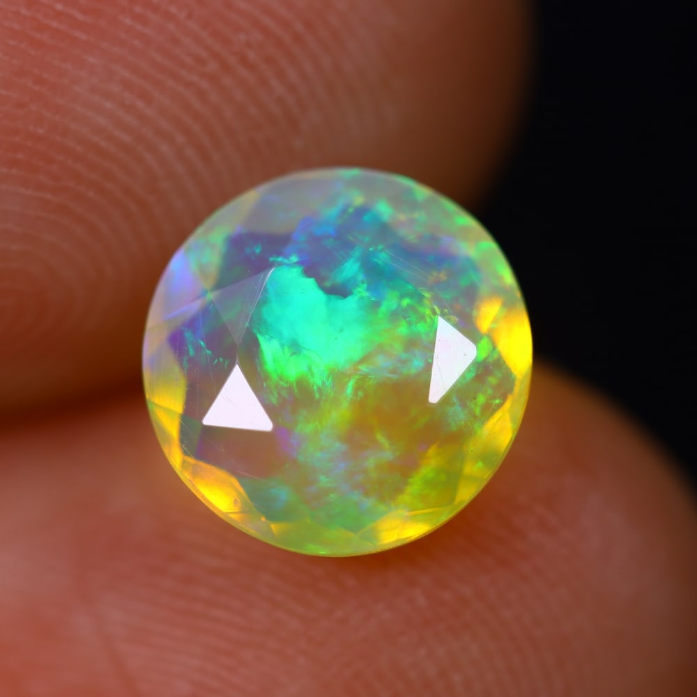 1.42Ct Welo Opal Polished - Ethiopian Opal: Ksmith Jewels Global Welcome to our auction house, today auction brought to you by Ksmith Jewels Global based in Penang, Malaysia specialize in all kinds of opal and color gemstone both in manufacturi