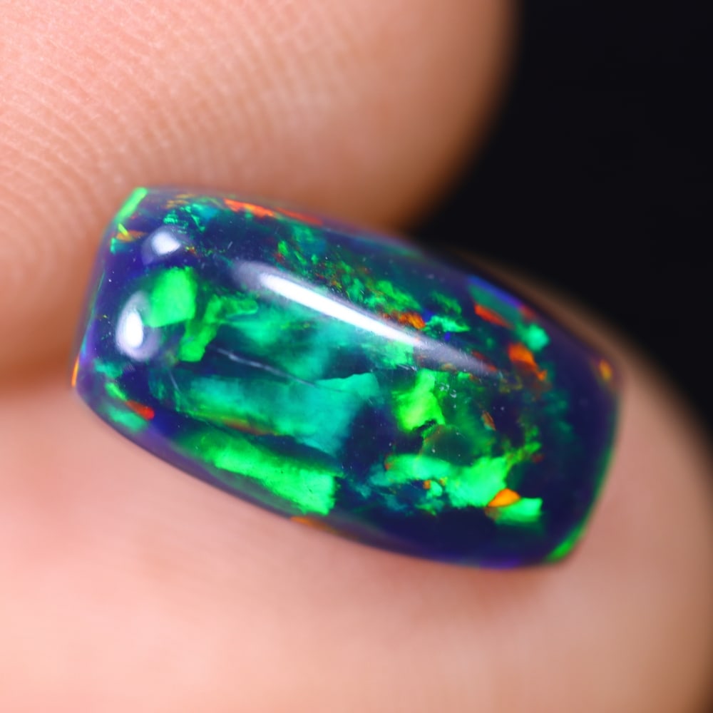 1.44Ct Welo Black Opal Polished - Ethiopian Opal: Ksmith Jewels Global Welcome to our auction house, today auction brought to you by Ksmith Jewels Global based in Penang, Malaysia specialize in all kinds of opal and color gemstone both in manufacturi