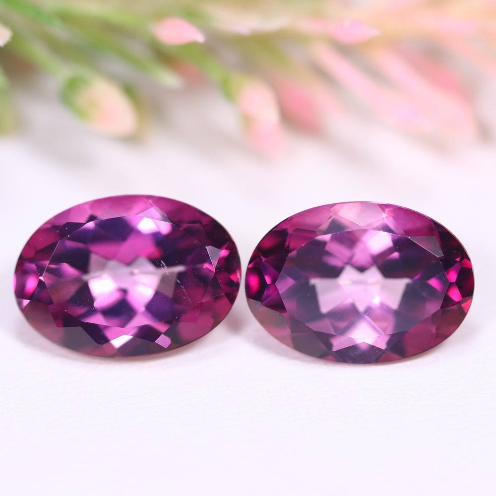 13.71Ct Purplish Pink Topaz Pair - Polished Faceted: Ksmith Jewels Global Welcome to our auction house, today auction brought to you by Ksmith Jewels Global based in Penang, Malaysia specialize in all kinds of opal and color gemstone both in manufacturi