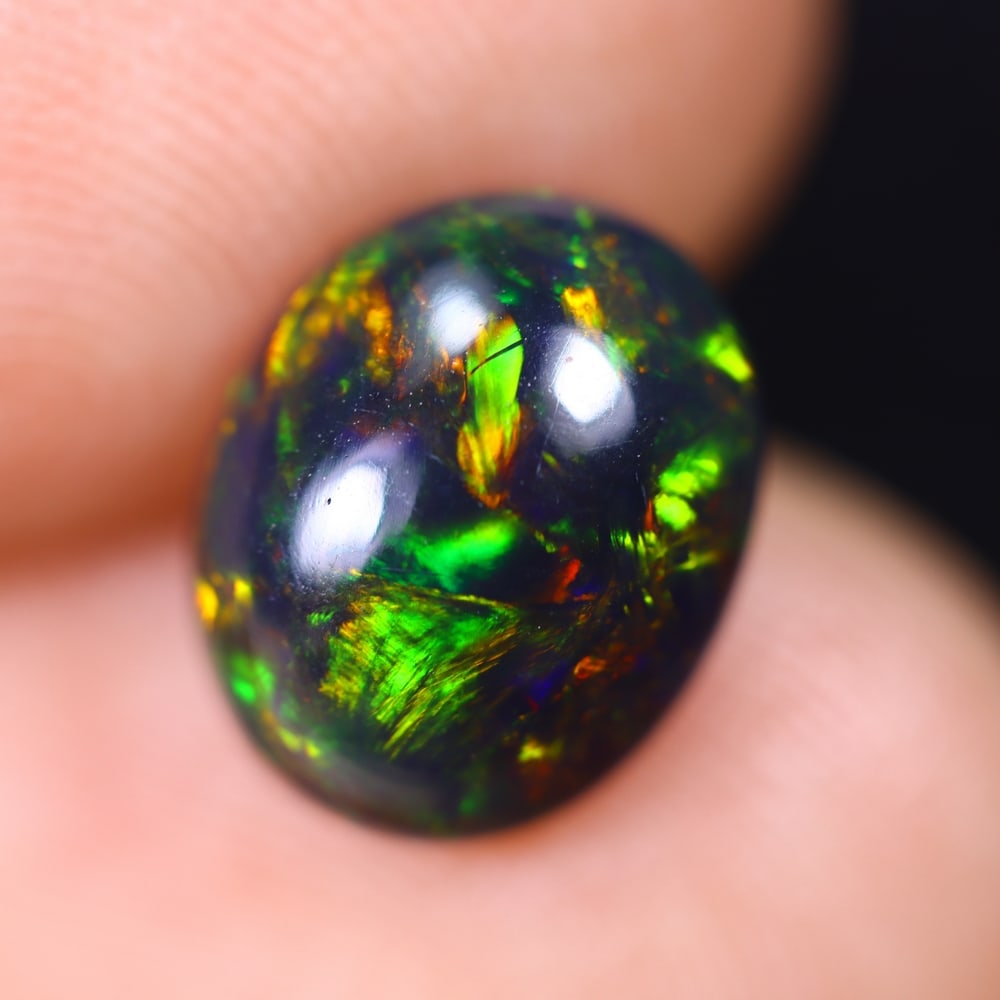 *1.54Ct Welo Black Opal Polished - Ethiopian Opal: Ksmith Jewels Global Welcome to our auction house, today auction brought to you by Ksmith Jewels Global based in Penang, Malaysia specialize in all kinds of opal and color gemstone both in manufacturi
