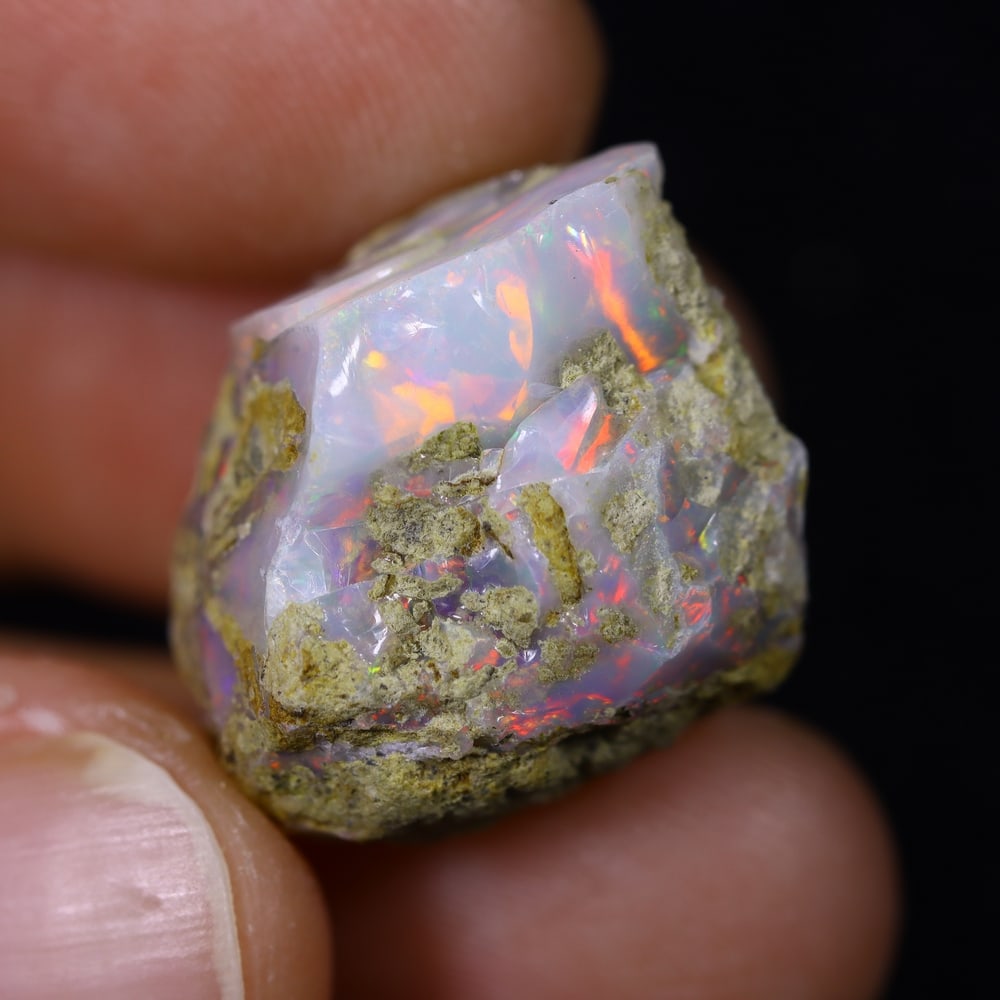19.7Ct Rough Opal Specimen - Ethiopian Opal - Mineral Rough: Ksmith Jewels Global Welcome to our auction house, today auction brought to you by Ksmith Jewels Global based in Penang, Malaysia specialize in all kinds of opal and color gemstone both in manufacturi