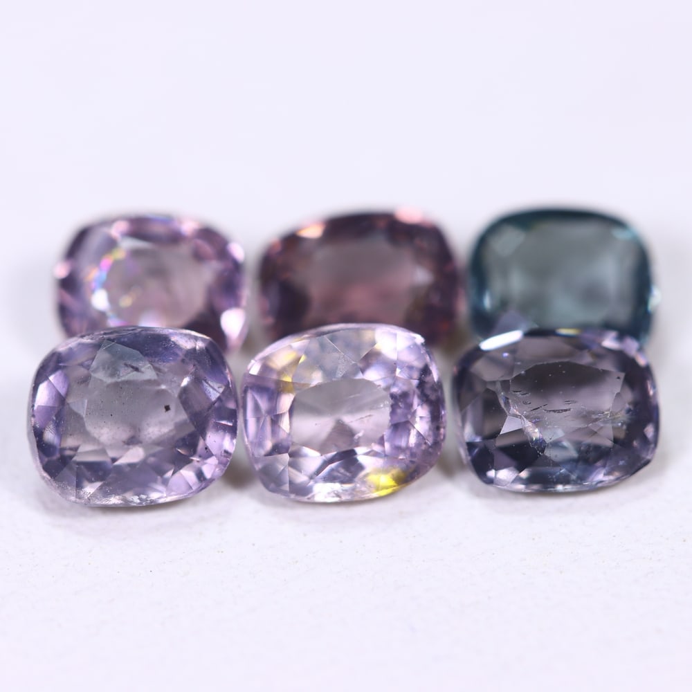 2.89Ct Spinel Set - Polished Faceted: Ksmith Jewels Global Welcome to our auction house, today auction brought to you by Ksmith Jewels Global based in Penang, Malaysia specialize in all kinds of opal and color gemstone both in manufacturi