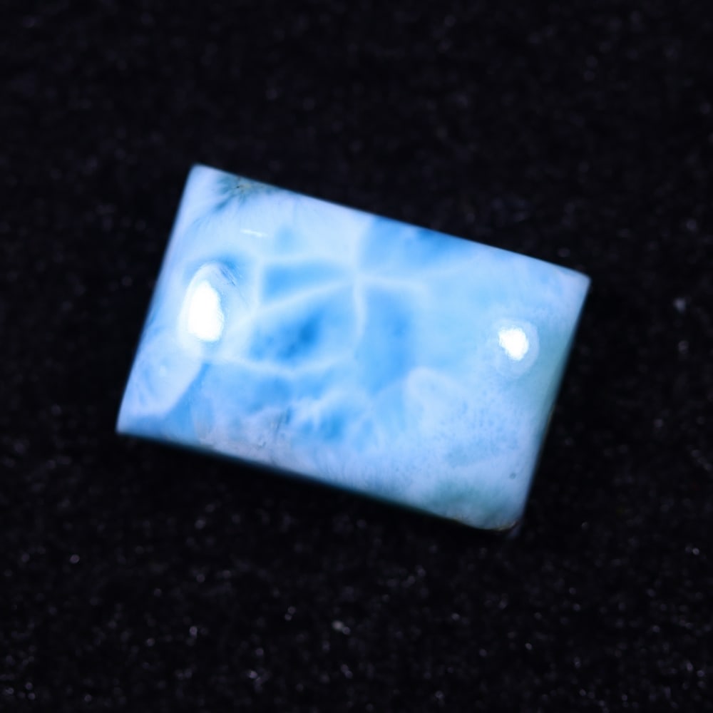*17.73cts Natural Larimar - Polished Cabochon: Ksmith Jewels Global Welcome to our auction house, today auction brought to you by Ksmith Jewels Global based in Penang, Malaysia specialize in all kinds of opal and color gemstone both in manufacturi