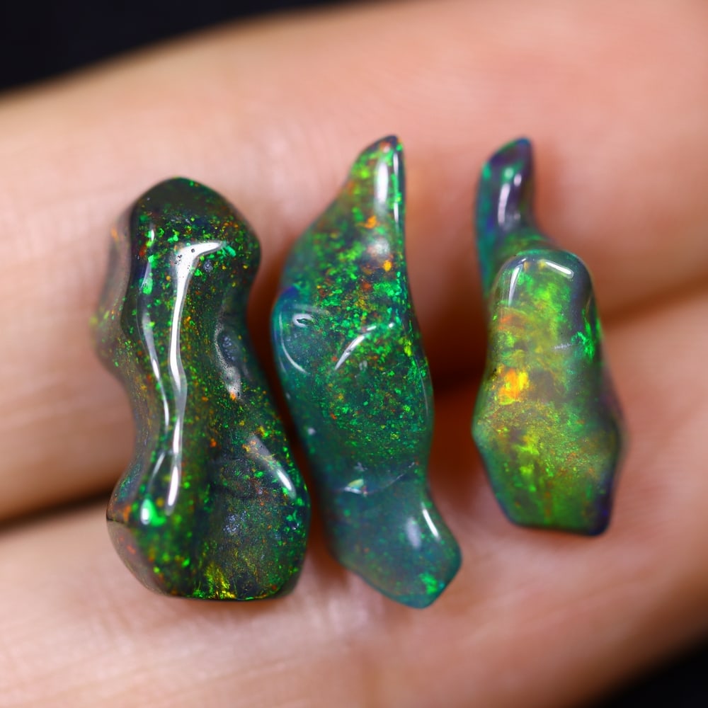 7.26Ct Natural Freeform Black Opal Set - 15x7x7mm - Polished Rough: Ksmith Jewels Global Welcome to our auction house, today auction brought to you by Ksmith Jewels Global based in Penang, Malaysia specialize in all kinds of opal and color gemstone both in manufacturi