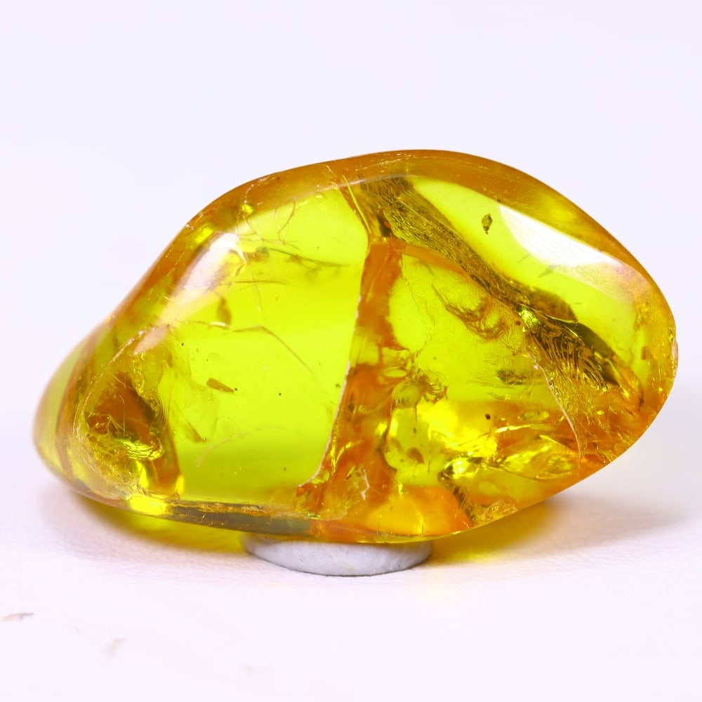 9.84cts Natural Million Year Old Baltic Insect Amber, 26x15mm: Ksmith Jewels Global Welcome to our auction house, today auction brought to you by Ksmith Jewels Global based in Penang, Malaysia specialize in all kinds of opal and color gemstone both in manufacturi