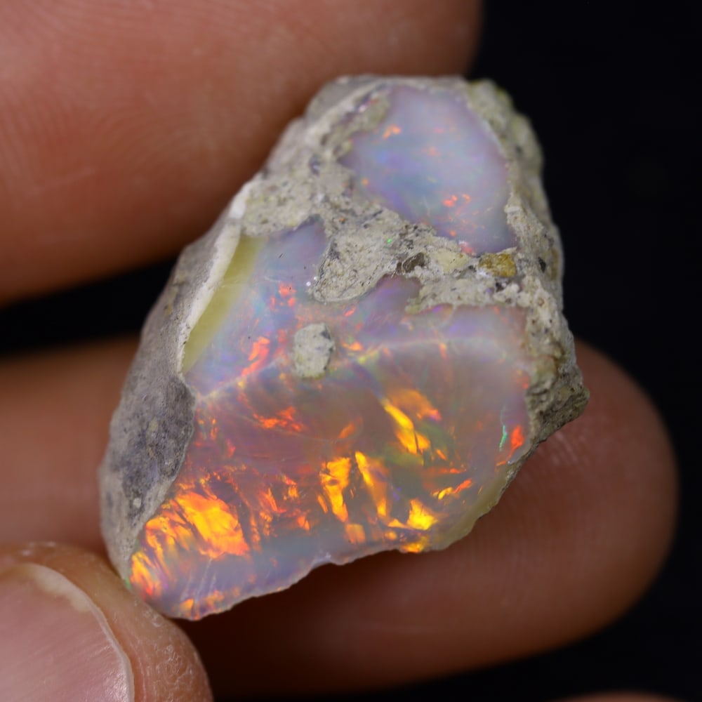 20.2Ct Rough Opal Specimen - Ethiopian Opal - Mineral Rough: Ksmith Jewels Global Welcome to our auction house, today auction brought to you by Ksmith Jewels Global based in Penang, Malaysia specialize in all kinds of opal and color gemstone both in manufacturi