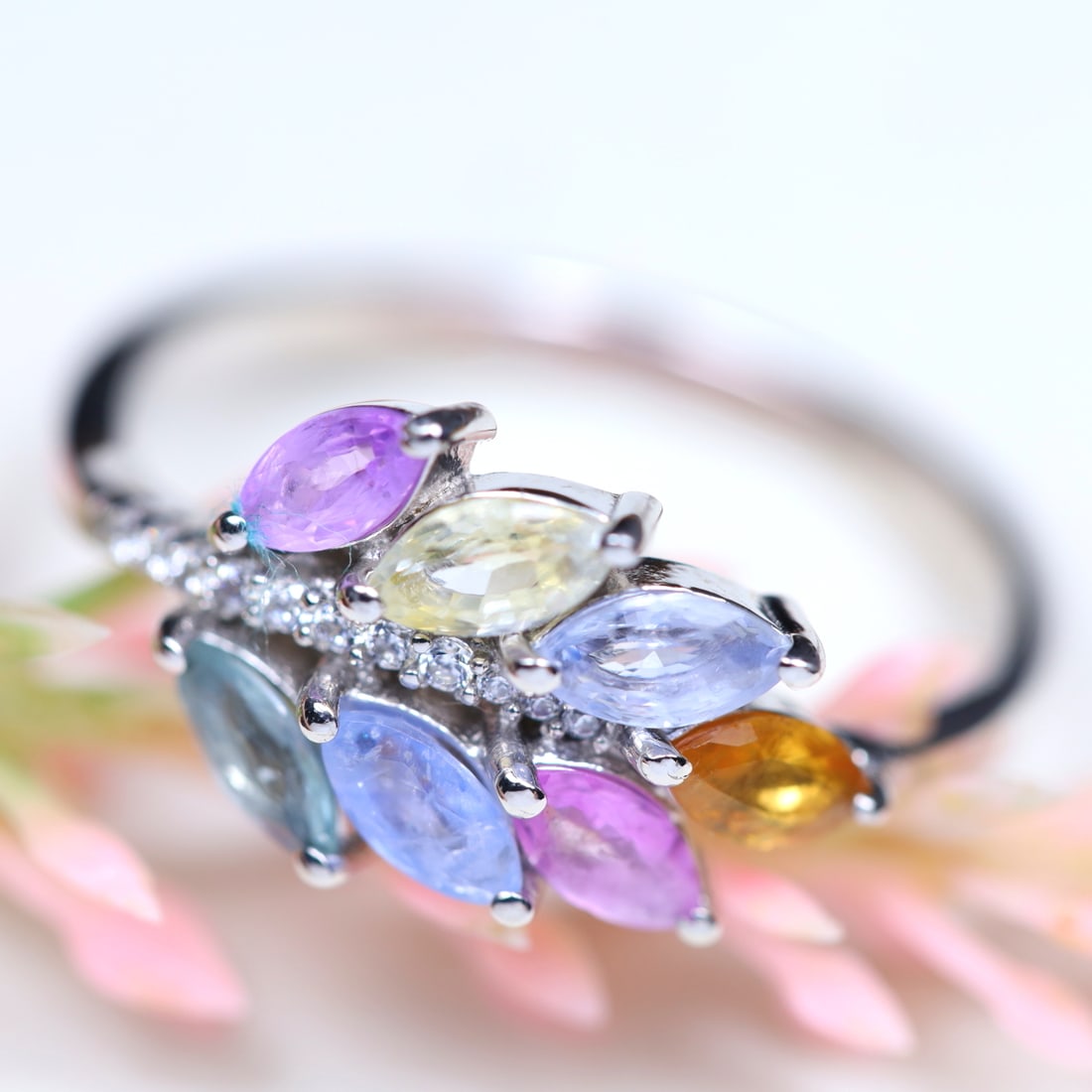 Total Weight of 17.82Ct 925 Silver Natural Fancy Color Sapphire & White Zircon Jewelry Ring Size: Ksmith Jewels Global Welcome to our auction house, today auction brought to you by Ksmith Jewels Global based in Penang, Malaysia specialize in all kinds of opal and color gemstone both in manufacturi