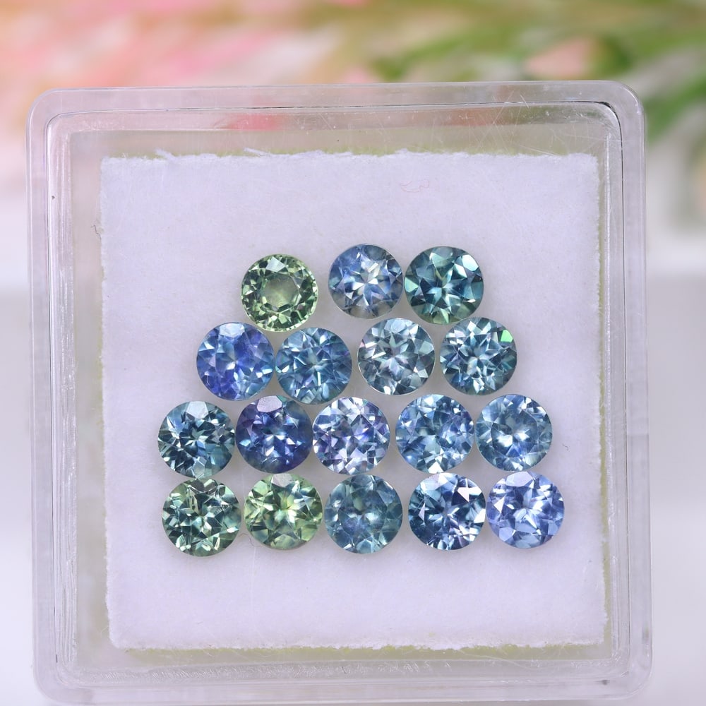 *3.57Ct 17pcs Australian Blue Sapphire Calibrated 3.5mm Set - Polished Faceted: Ksmith Jewels Global Welcome to our auction house, today auction brought to you by Ksmith Jewels Global based in Penang, Malaysia specialize in all kinds of opal and color gemstone both in manufacturi