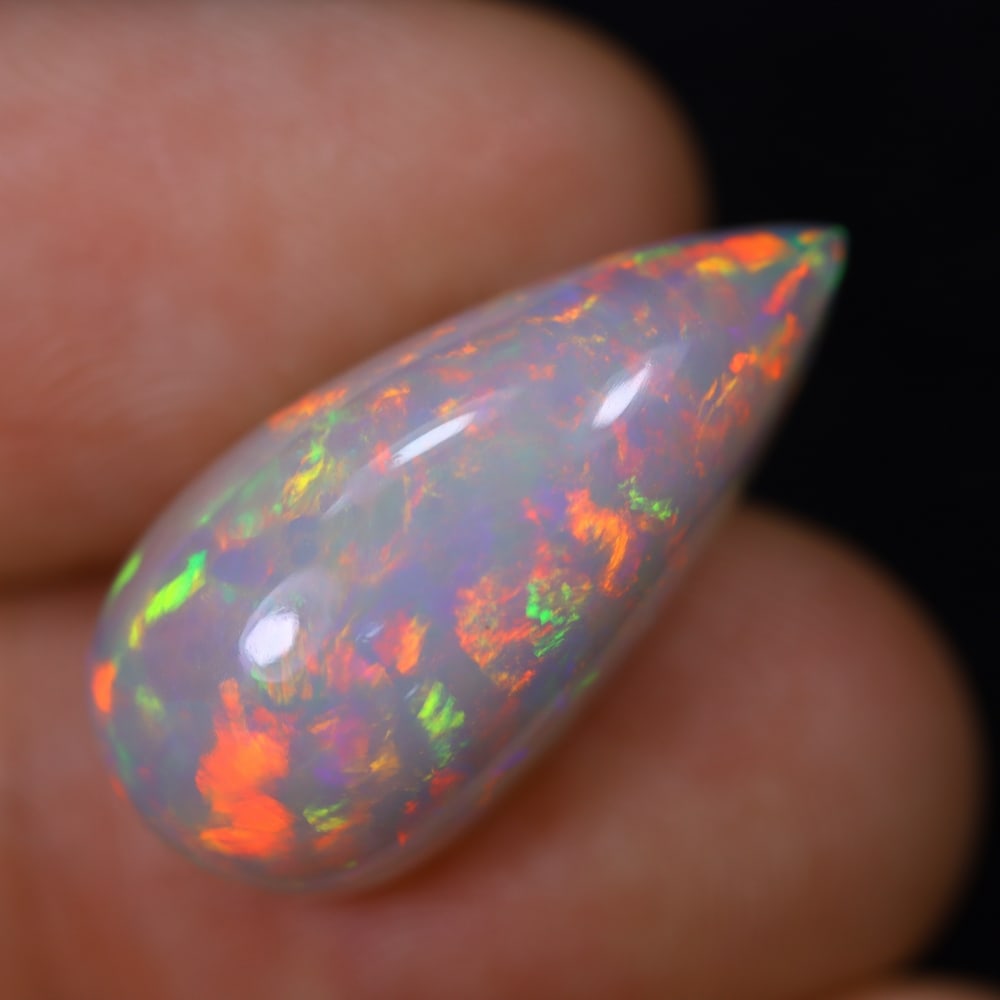 *10.26Ct Welo Opal Polished - Ethiopian Opal: Ksmith Jewels Global Welcome to our auction house, today auction brought to you by Ksmith Jewels Global based in Penang, Malaysia specialize in all kinds of opal and color gemstone both in manufacturi