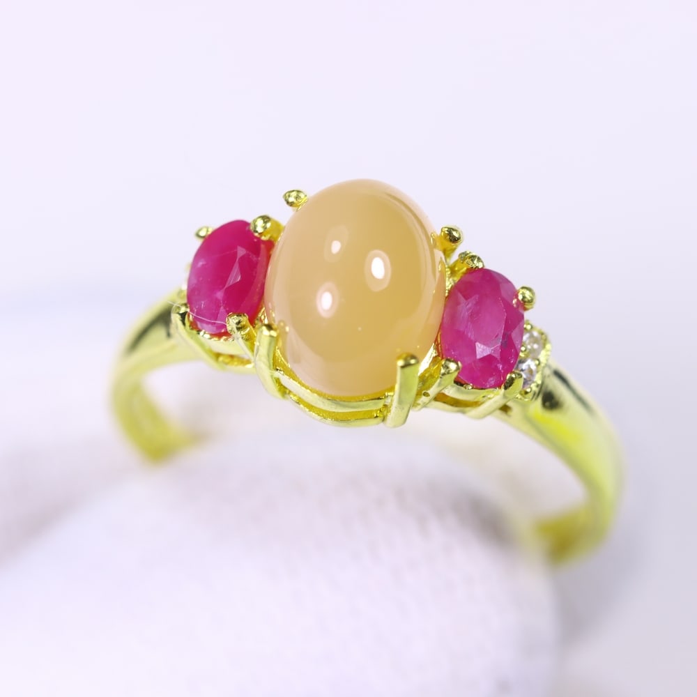 Ring US8.75 Moonstone Ruby & Zircon - 925 Sterling Silver: Ksmith Jewels Global Welcome to our auction house, today auction brought to you by Ksmith Jewels Global based in Penang, Malaysia specialize in all kinds of opal and color gemstone both in manufacturi