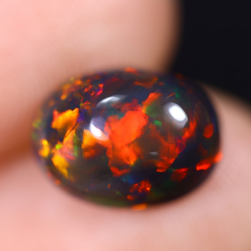 2.53Ct Welo Black Opal Polished - Ethiopian Opal: Ksmith Jewels Global Welcome to our auction house, today auction brought to you by Ksmith Jewels Global based in Penang, Malaysia specialize in all kinds of opal and color gemstone both in manufacturi