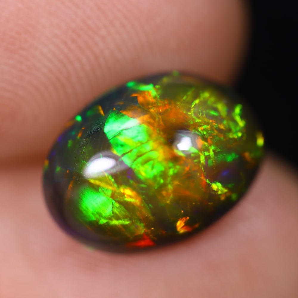 2.48Ct Welo Black Opal Polished - Ethiopian Opal: Ksmith Jewels Global Welcome to our auction house, today auction brought to you by Ksmith Jewels Global based in Penang, Malaysia specialize in all kinds of opal and color gemstone both in manufacturi