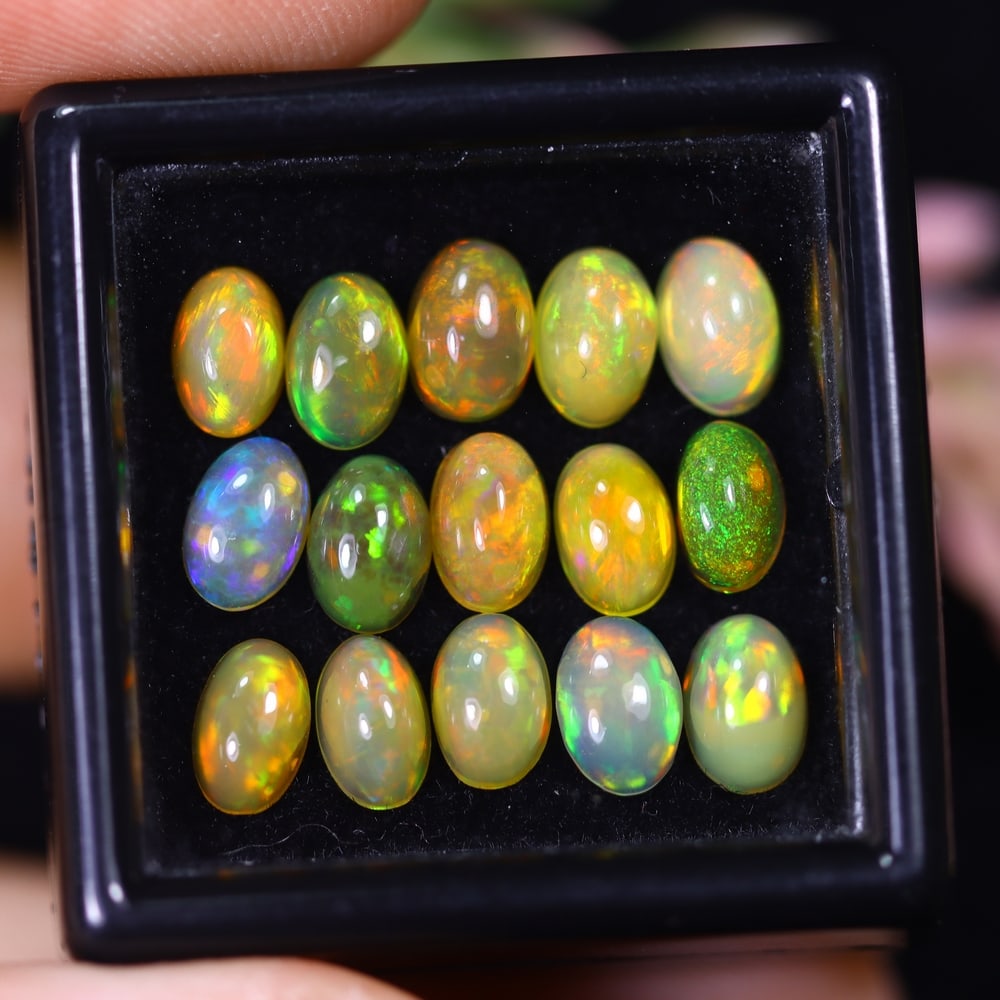 4.68Ct Welo Opal Lot - Ethiopian Opal: Ksmith Jewels Global Welcome to our auction house, today auction brought to you by Ksmith Jewels Global based in Penang, Malaysia specialize in all kinds of opal and color gemstone both in manufacturi