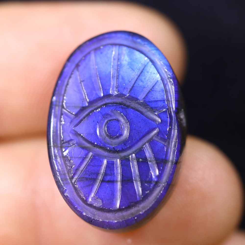18.45cts Labradorite Evil Eye - Carving: Ksmith Jewels Global Welcome to our auction house, today auction brought to you by Ksmith Jewels Global based in Penang, Malaysia specialize in all kinds of opal and color gemstone both in manufacturi