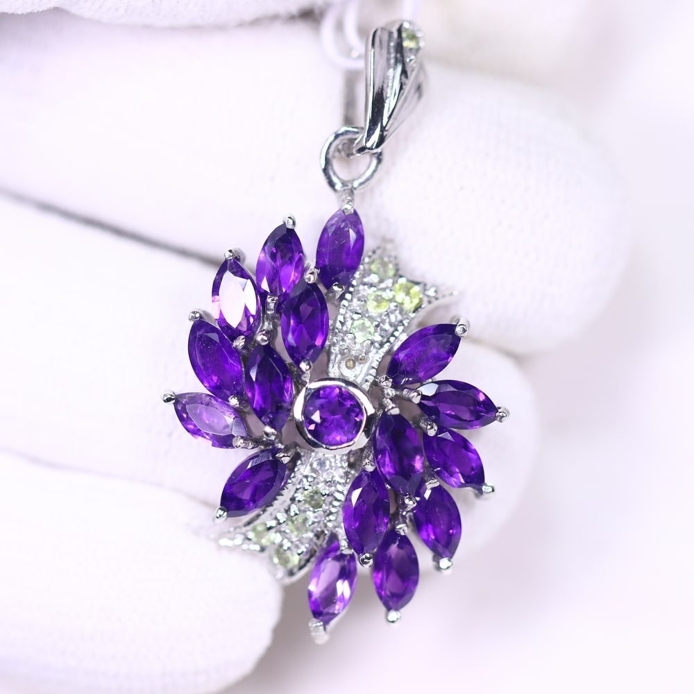 Pendant Amethyst & Peridot - 925 Sterling Silver: Ksmith Jewels Global Welcome to our auction house, today auction brought to you by Ksmith Jewels Global based in Penang, Malaysia specialize in all kinds of opal and color gemstone both in manufacturi