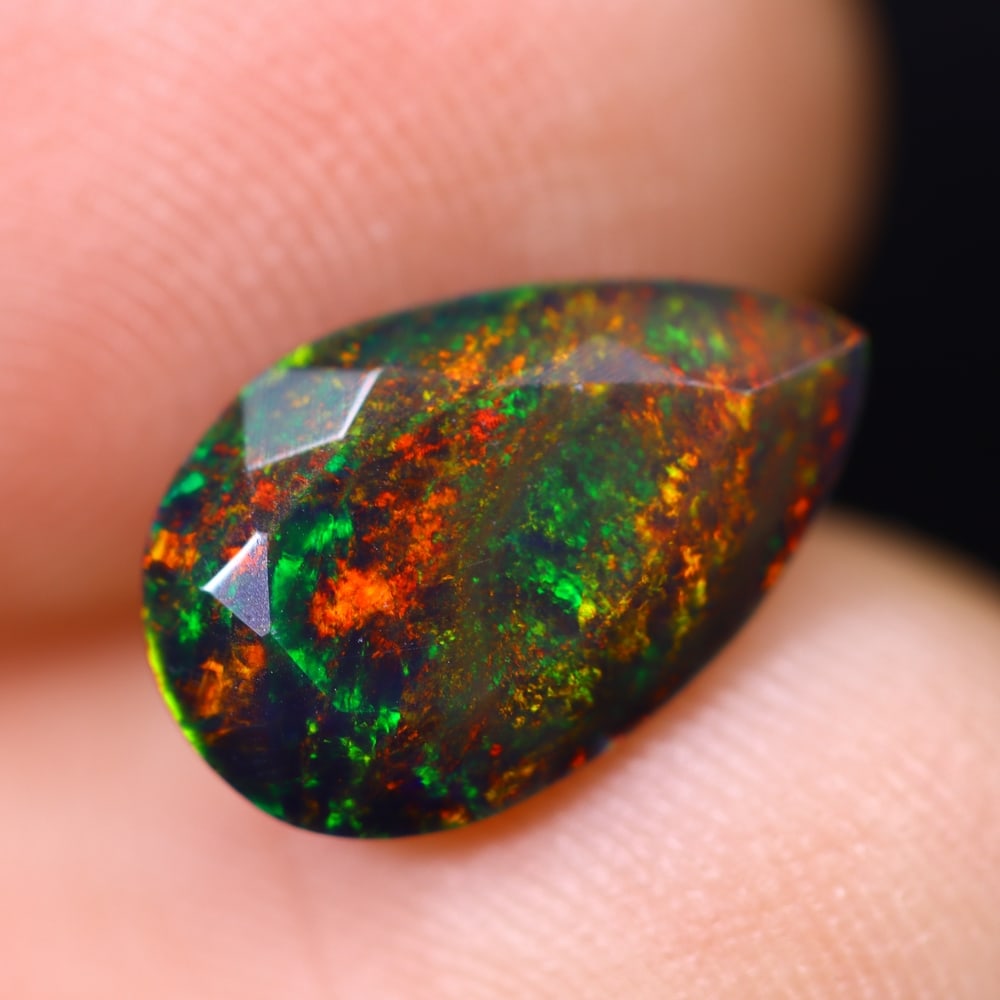 1.51Ct Welo Black Opal Polished - Ethiopian Opal: Ksmith Jewels Global Welcome to our auction house, today auction brought to you by Ksmith Jewels Global based in Penang, Malaysia specialize in all kinds of opal and color gemstone both in manufacturi
