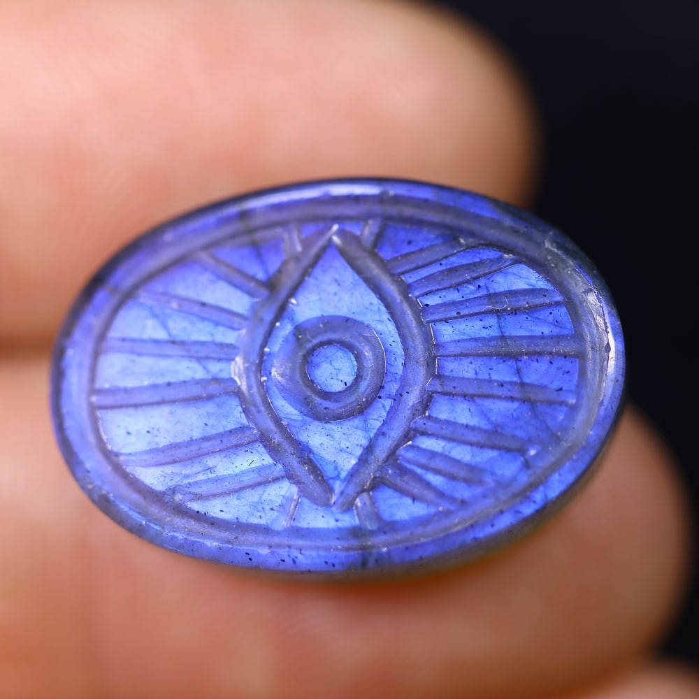 18.62cts Labradorite Evil Eye - Carving: Ksmith Jewels Global Welcome to our auction house, today auction brought to you by Ksmith Jewels Global based in Penang, Malaysia specialize in all kinds of opal and color gemstone both in manufacturi