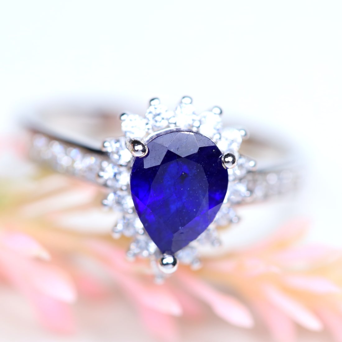 Total Weight of 16.62Ct Natural Blue Sapphire & White Zircon Women Ring 925 Silver Size 6.75: Ksmith Jewels Global Welcome to our auction house, today auction brought to you by Ksmith Jewels Global based in Penang, Malaysia specialize in all kinds of opal and color gemstone both in manufacturi