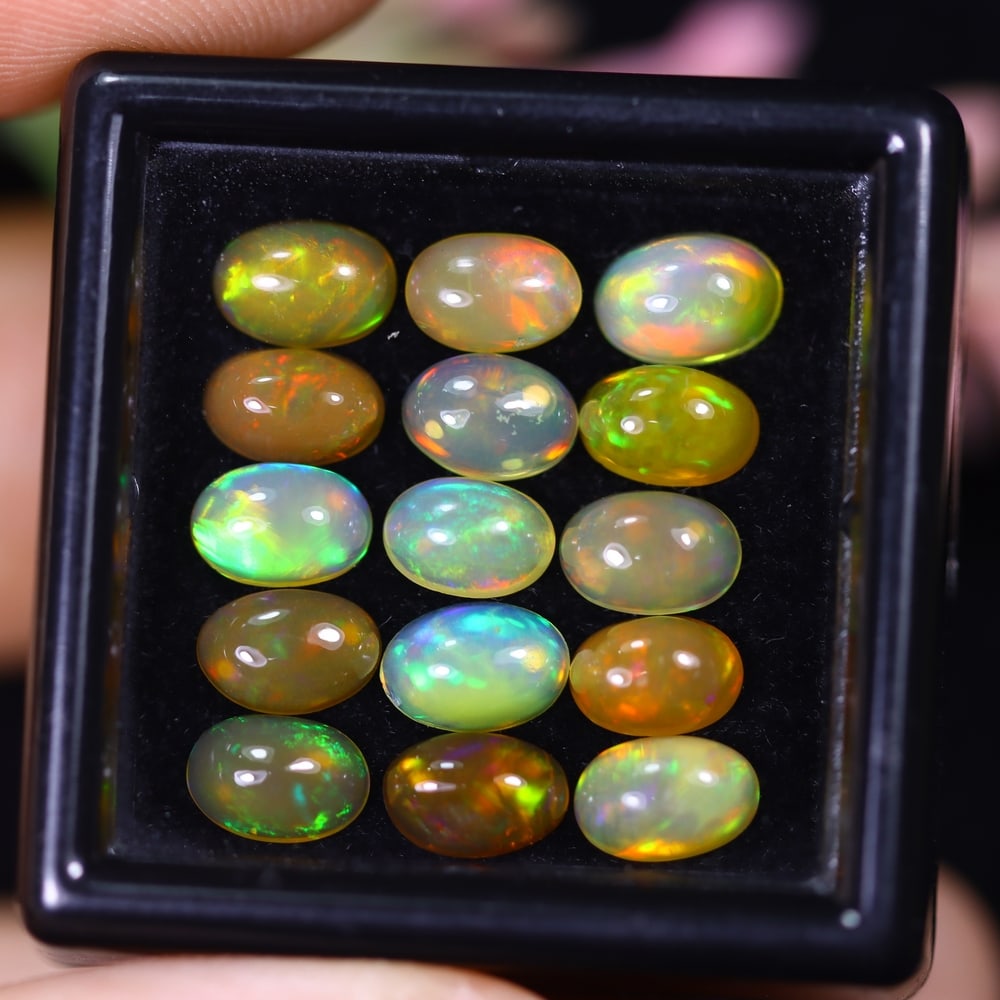 5.08Ct Welo Opal Lot - Ethiopian Opal: Ksmith Jewels Global Welcome to our auction house, today auction brought to you by Ksmith Jewels Global based in Penang, Malaysia specialize in all kinds of opal and color gemstone both in manufacturi