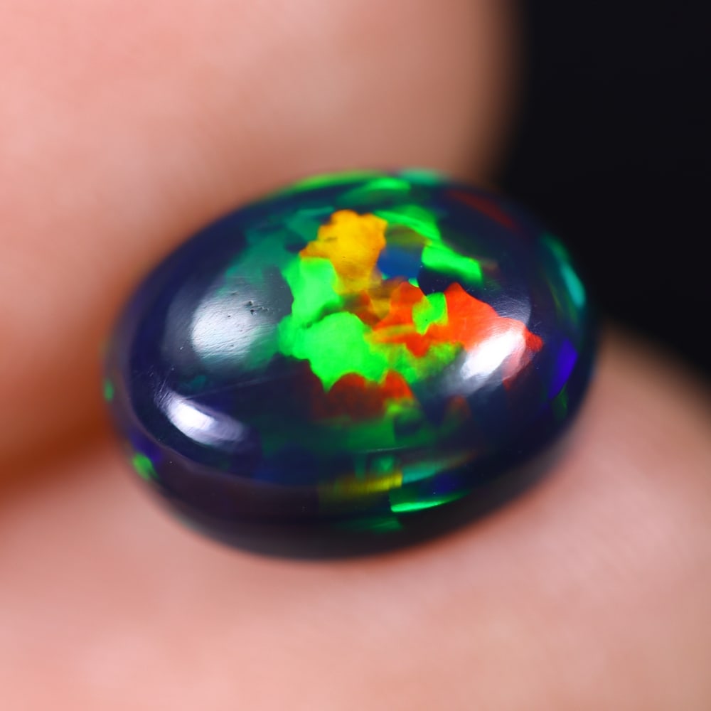 2.11Ct Welo Black Opal Polished - Ethiopian Opal: Ksmith Jewels Global Welcome to our auction house, today auction brought to you by Ksmith Jewels Global based in Penang, Malaysia specialize in all kinds of opal and color gemstone both in manufacturi