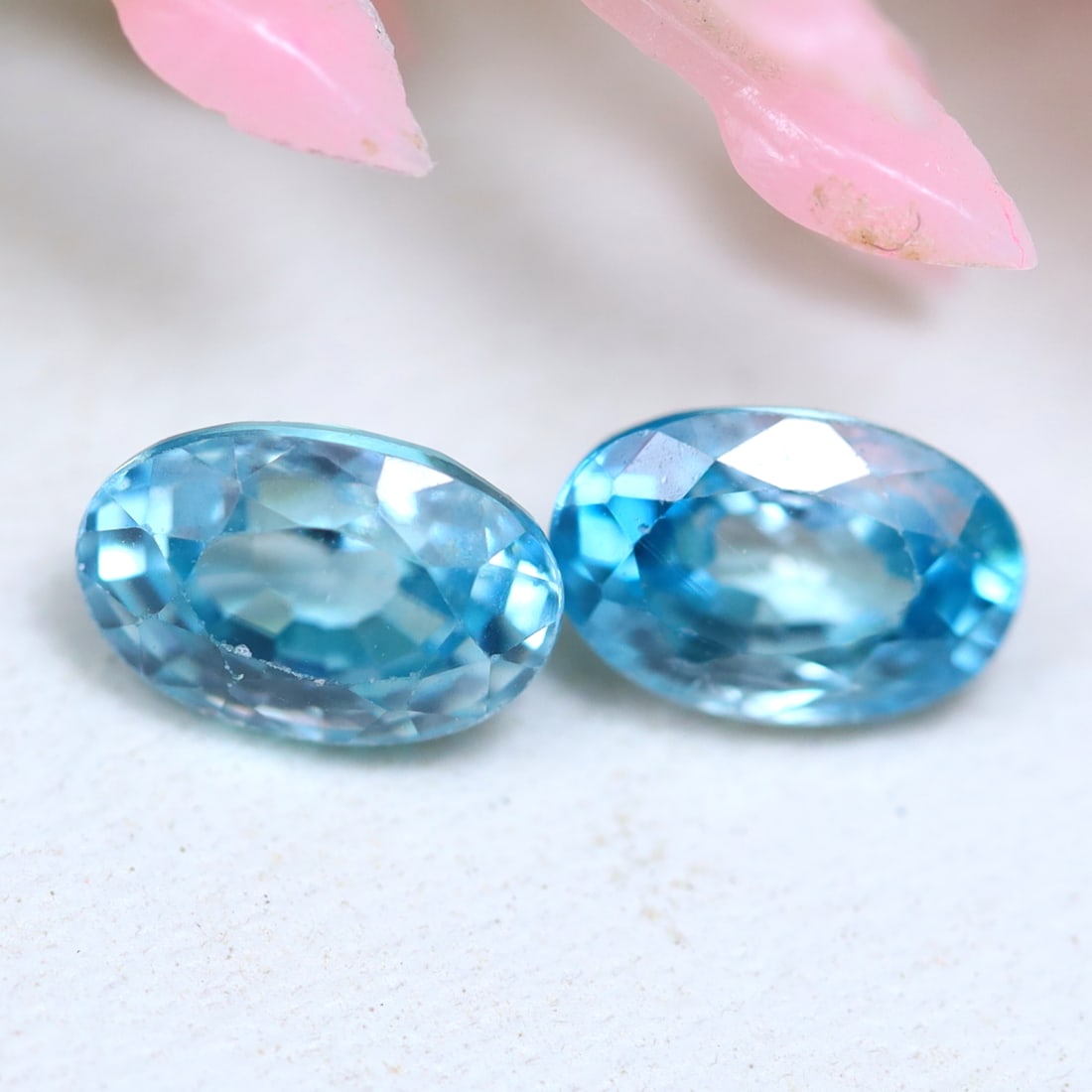 1.67Ct Natural Untreated Cambodia Zircon Oval Gemstone: Ksmith Jewels Global Welcome to our auction house, today auction brought to you by Ksmith Jewels Global based in Penang, Malaysia specialize in all kinds of opal and color gemstone both in manufacturi