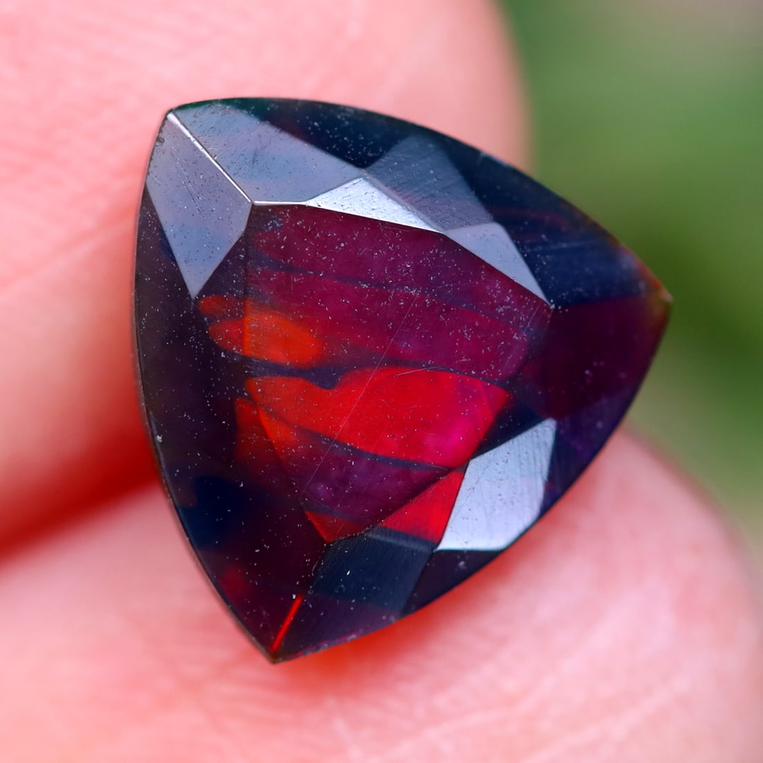 1.39Ct Natural Ethiopian Smoked Faceted Welo Opal: Ksmith Jewels Global Welcome to our auction house, today auction brought to you by Ksmith Jewels Global based in Penang, Malaysia specialize in all kinds of opal and color gemstone both in manufacturi