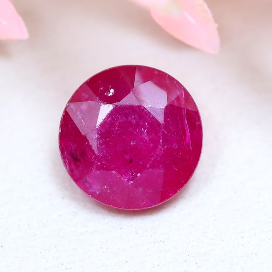 0.82Ct Natural Winza Heated Ruby Round Cut for Jewelry Making (1 of 2)