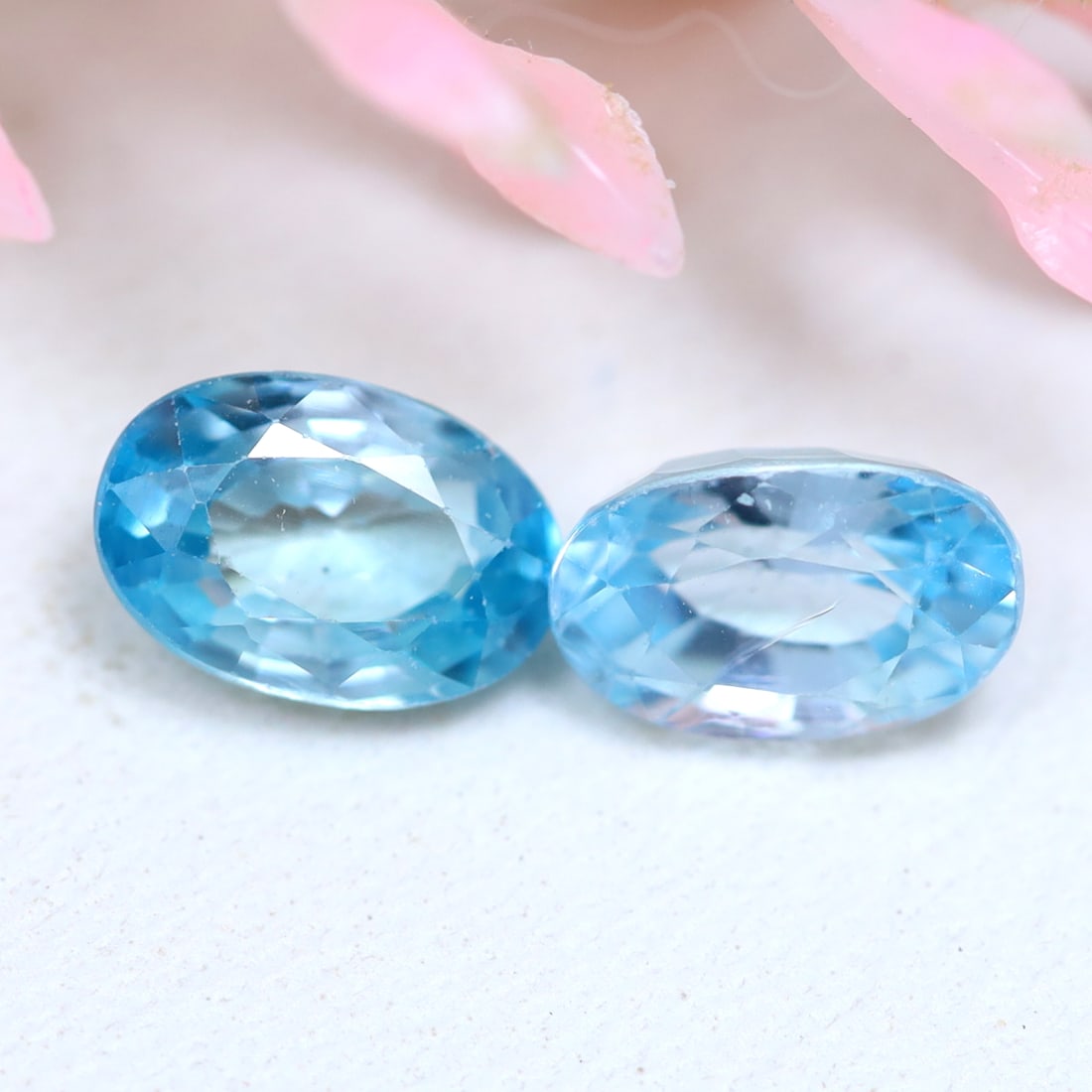 1.67Ct Natural Untreated Cambodia Zircon Oval Gemstone: Ksmith Jewels Global Welcome to our auction house, today auction brought to you by Ksmith Jewels Global based in Penang, Malaysia specialize in all kinds of opal and color gemstone both in manufacturi