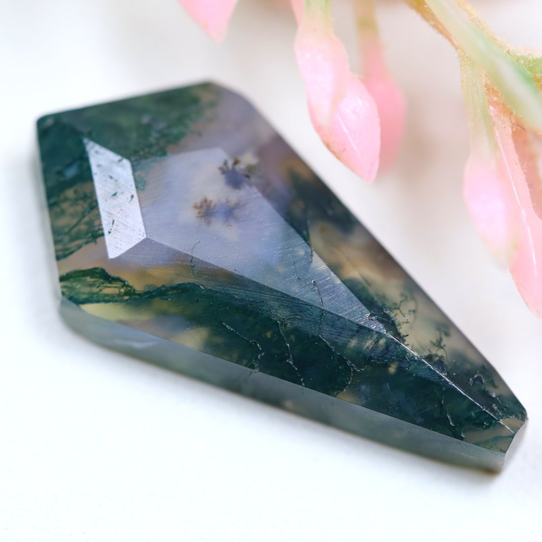 6.50Ct Natural Green Moss Agate - India Gemstone - Fancy Faceted: Ksmith Jewels Global Welcome to our auction house, today auction brought to you by Ksmith Jewels Global based in Penang, Malaysia specialize in all kinds of opal and color gemstone both in manufacturi