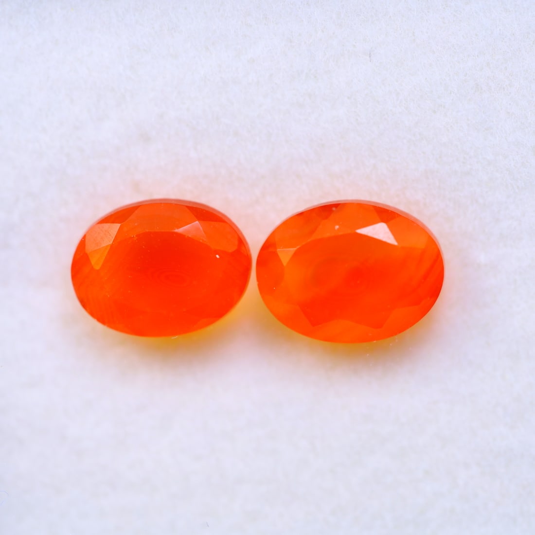 2.38Ct Natural 2 Pieces Orange Carnelian Faceted Cut (OT6581): Ksmith Jewels Global Welcome to our auction house, today auction brought to you by Ksmith Jewels Global based in Penang, Malaysia specialize in all kinds of opal and color gemstone both in manufacturi