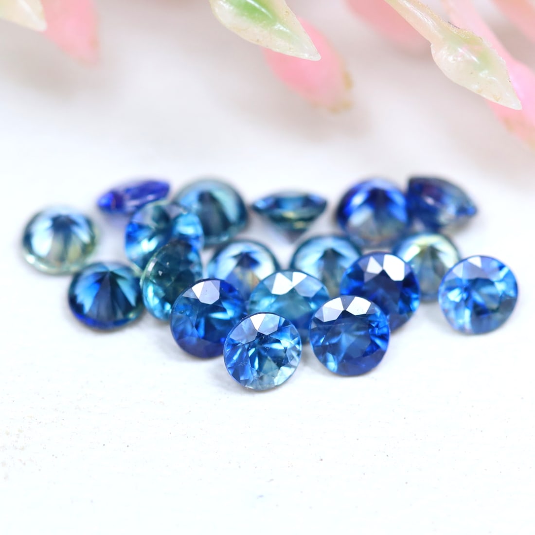 1.58Ct 2.6MM Natural Rare Diamond Cut Multi-color Sapphire VVS-VS in Lots: Ksmith Jewels Global Welcome to our auction house, today auction brought to you by Ksmith Jewels Global based in Penang, Malaysia specialize in all kinds of opal and color gemstone both in manufacturi