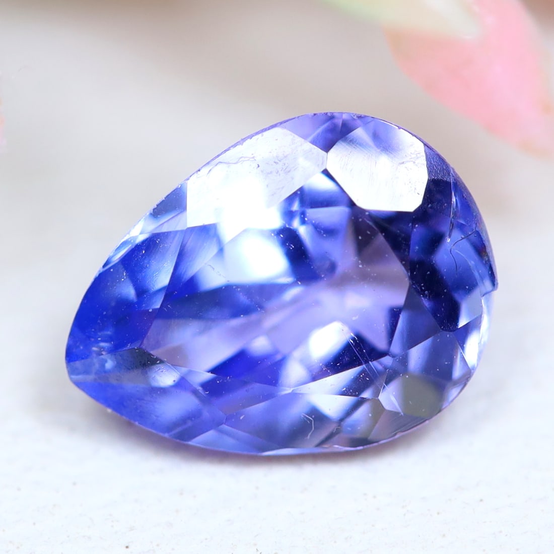 1.08Cts Natural Tanzanite Pear Cut for Jewelry Making in Lot: Ksmith Jewels Global Welcome to our auction house, today auction brought to you by Ksmith Jewels Global based in Penang, Malaysia specialize in all kinds of opal and color gemstone both in manufacturi