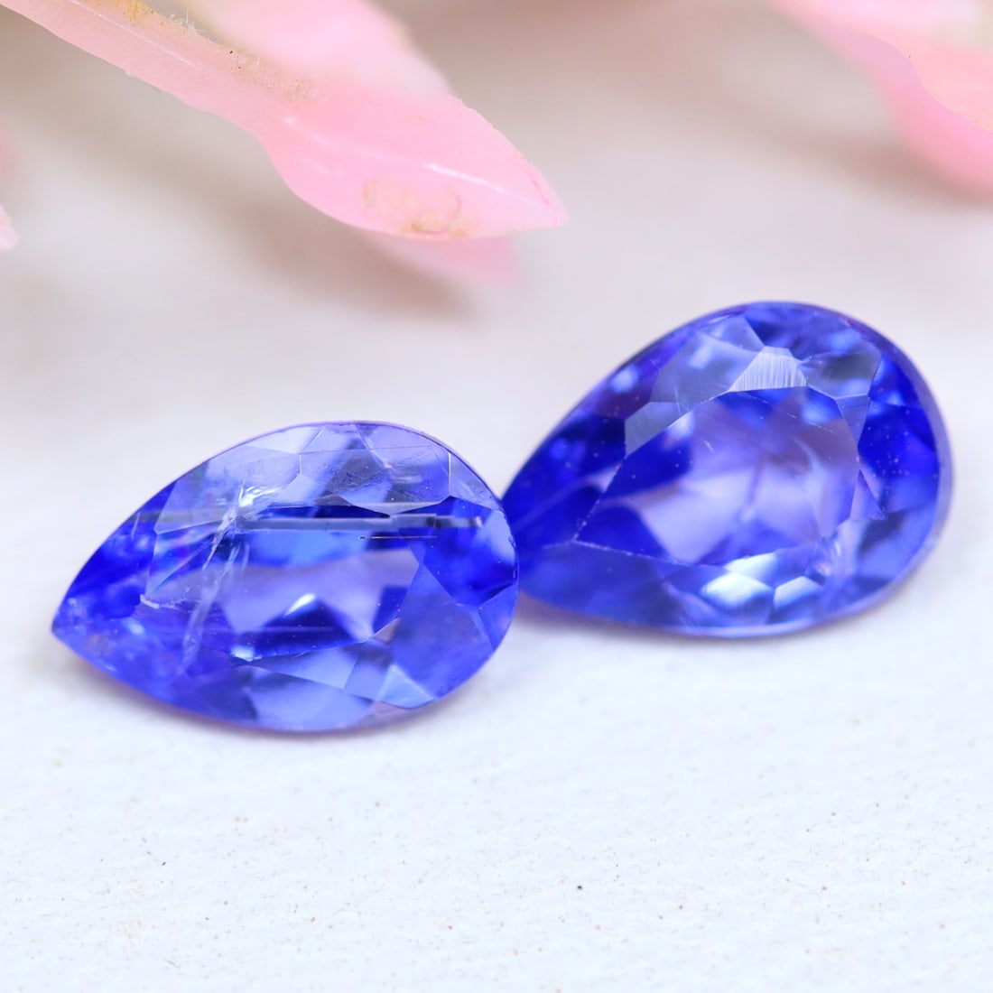 1.20Cts Natural Tanzanite Pear Cut for Jewelry Making in Lot: Ksmith Jewels Global Welcome to our auction house, today auction brought to you by Ksmith Jewels Global based in Penang, Malaysia specialize in all kinds of opal and color gemstone both in manufacturi