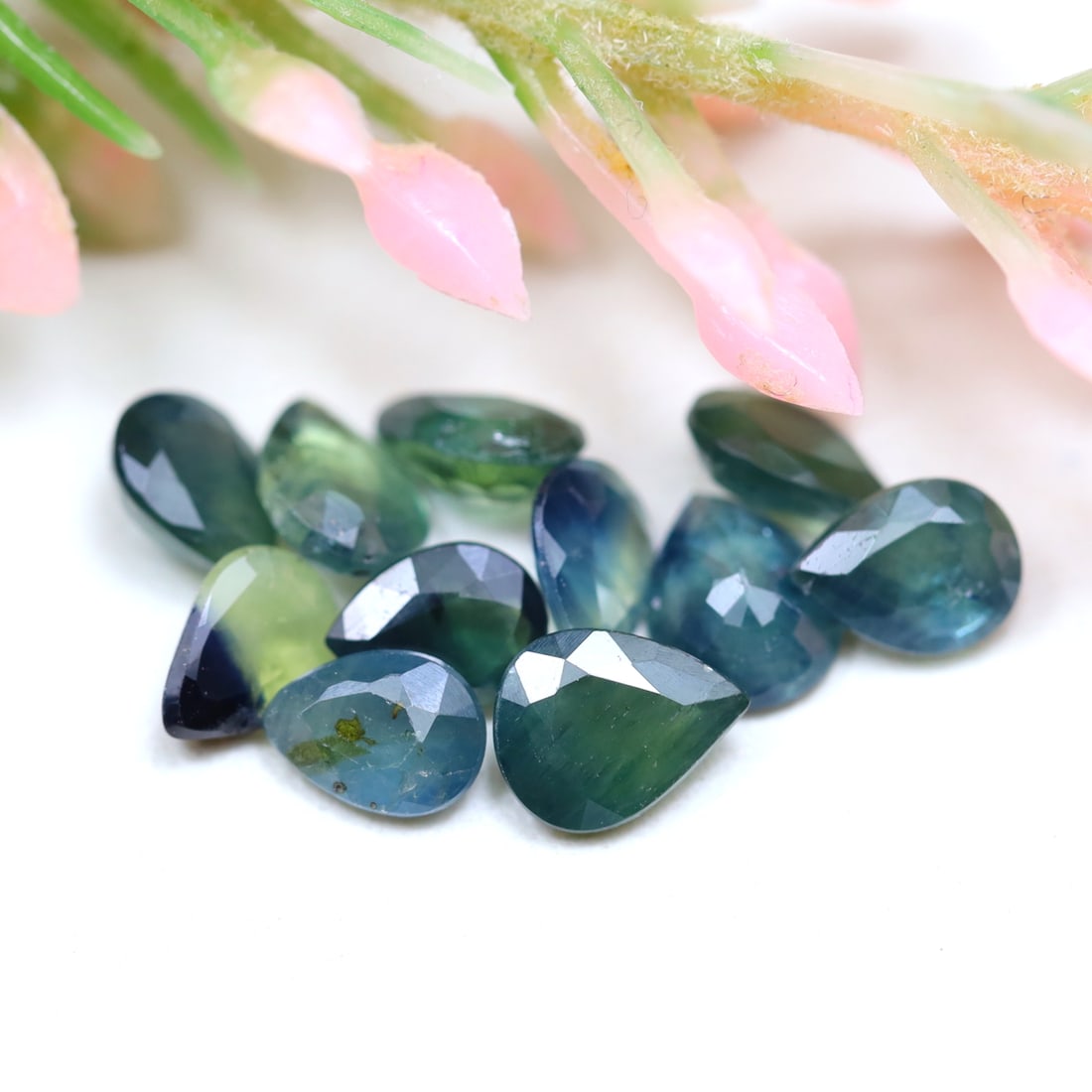 4.24Ct Natural Madagascar Heated Blue Green Sapphire Gemstone Lots: Ksmith Jewels Global Welcome to our auction house, today auction brought to you by Ksmith Jewels Global based in Penang, Malaysia specialize in all kinds of opal and color gemstone both in manufacturi