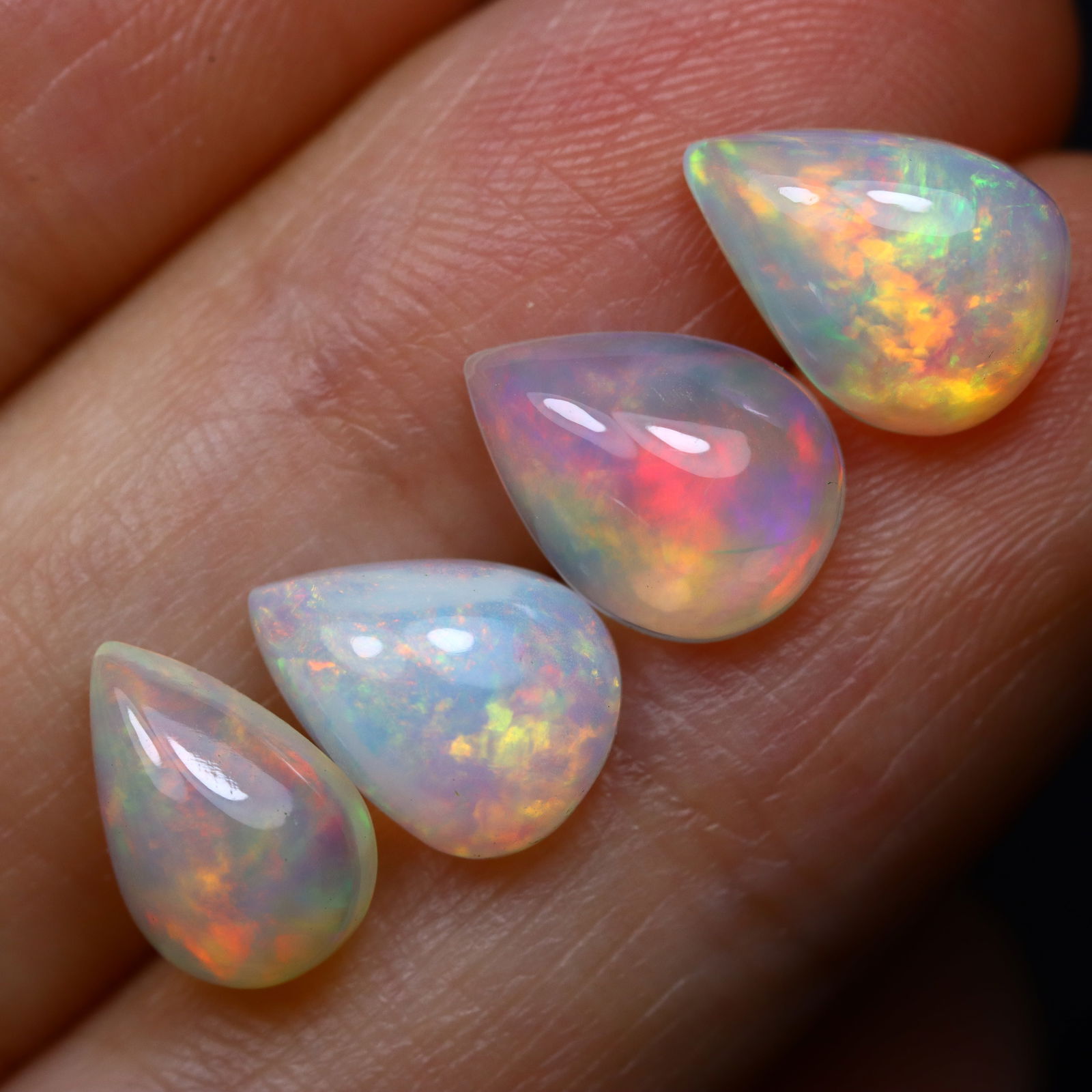 5.89Ct Natural Flashy Rainbow Ethiopian Welo Opal: Ksmith Jewels Global Welcome to our auction house, today auction brought to you by Ksmith Jewels Global based in Penang, Malaysia specialize in all kinds of opal and color gemstone both in manufacturi