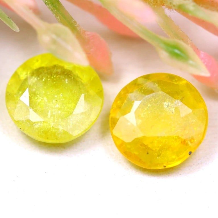 Yellow Sapphire 2.69Ct Natural Round Shape Yellow Sapphire Pair: Ksmith Jewels Global Welcome to our auction house, today auction brought to you by Ksmith Jewels Global based in Penang, Malaysia specialize in all kinds of opal and color gemstone both in manufacturi