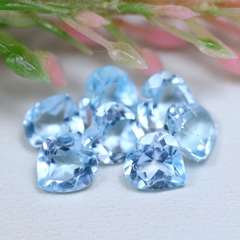 6.26Ct Natural Sky Blue Topaz Gemstone - Brazil Topaz - Heart Cut Gemstone LOT: Ksmith Jewels Global Welcome to our auction house, today auction brought to you by Ksmith Jewels Global based in Penang, Malaysia specialize in all kinds of opal and color gemstone both in manufacturi