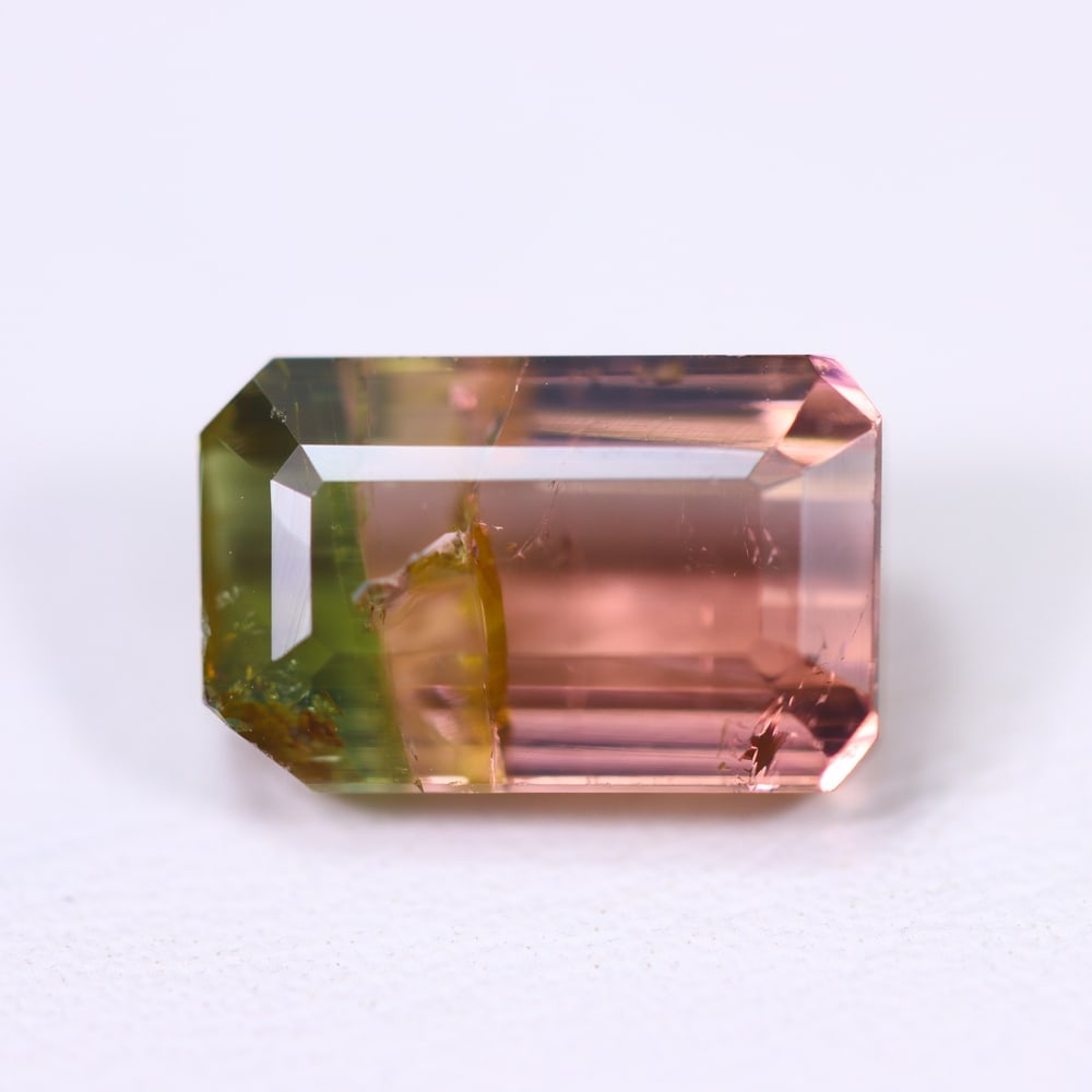3.36cts Natural Watermelon Tourmaline - Bi-Colour Faceted Cut, 95B: Ksmith Heritage Auctioneers Welcome to our auction house, today auction brought to you by Ksmith Heritage Auctioneers based in Penang, Malaysia specialize in all kinds of opal and color gemstone both