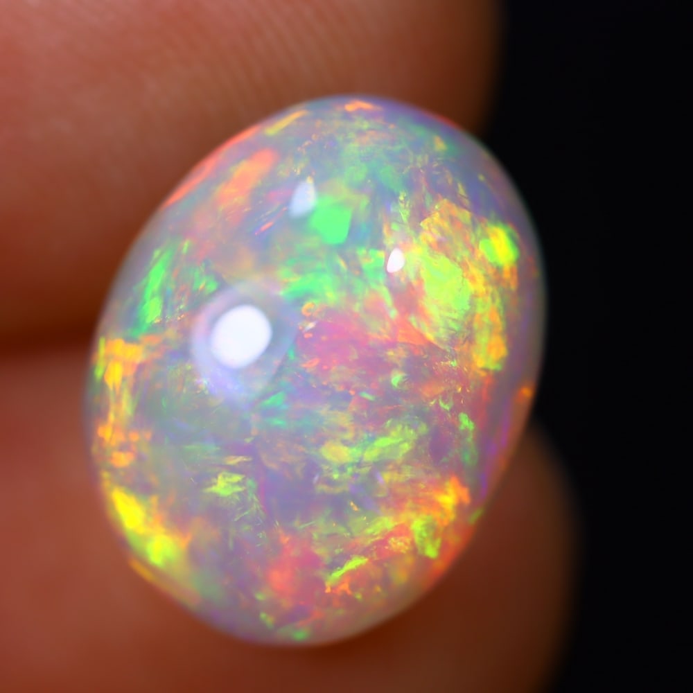 *5.42Ct Welo Opal Polished - Ethiopian Opal - Oval Cabochon, 148B: Ksmith Heritage Auctioneers Welcome to our auction house, today auction brought to you by Ksmith Heritage Auctioneers based in Penang, Malaysia specialize in all kinds of opal and color gemstone both