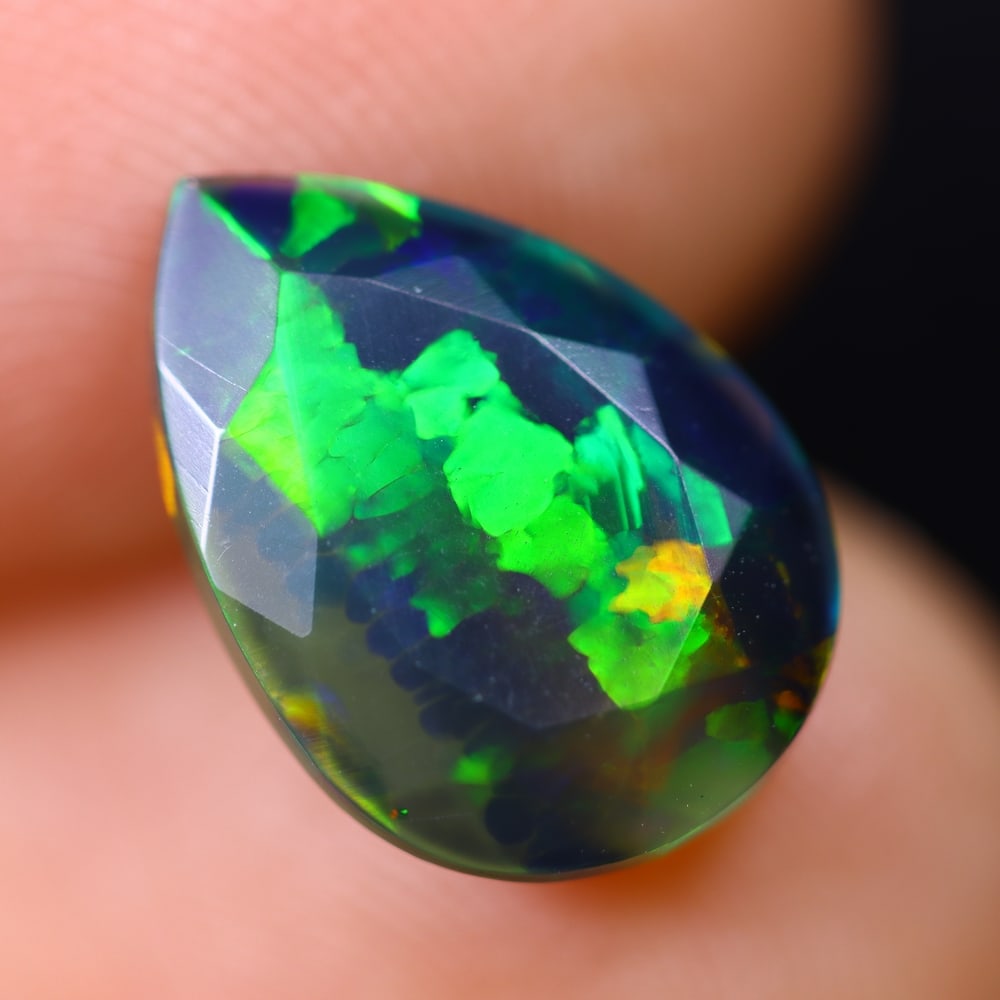 2.17Ct Welo Black Opal Polished - Ethiopian Opal, 287E: Ksmith Heritage Auctioneers Welcome to our auction house, today auction brought to you by Ksmith Heritage Auctioneers based in Penang, Malaysia specialize in all kinds of opal and color gemstone both