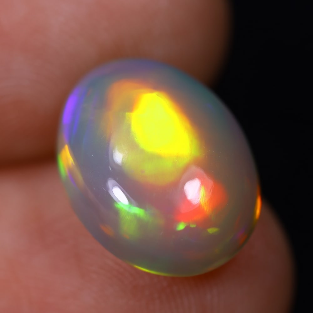 4.28Ct Welo Opal Polished - Ethiopian Opal, 743B: Ksmith Heritage Auctioneers Welcome to our auction house, today auction brought to you by Ksmith Heritage Auctioneers based in Penang, Malaysia specialize in all kinds of opal and color gemstone both