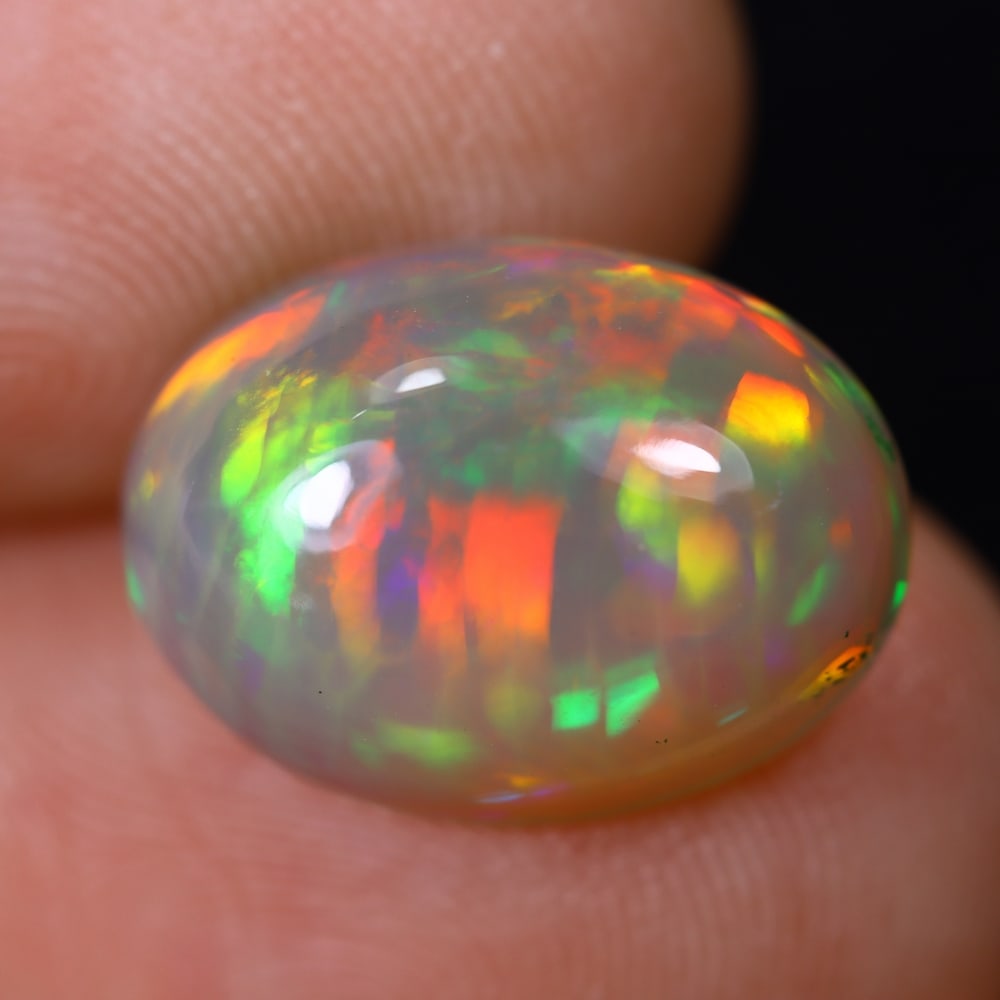 4.04Ct Welo Opal Polished - Ethiopian Opal, 1068B: Ksmith Heritage Auctioneers Welcome to our auction house, today auction brought to you by Ksmith Heritage Auctioneers based in Penang, Malaysia specialize in all kinds of opal and color gemstone both