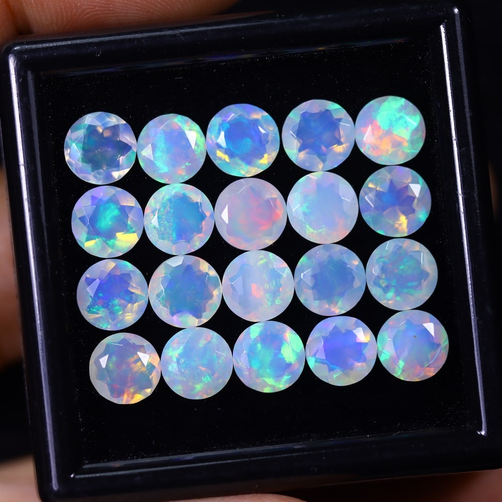 *10.71Ct 20pcs Calibrated 6x6mm Faceted Welo Opal Set - Ethiopian Opal, 1157B: Ksmith Heritage Auctioneers Welcome to our auction house, today auction brought to you by Ksmith Heritage Auctioneers based in Penang, Malaysia specialize in all kinds of opal and color gemstone both