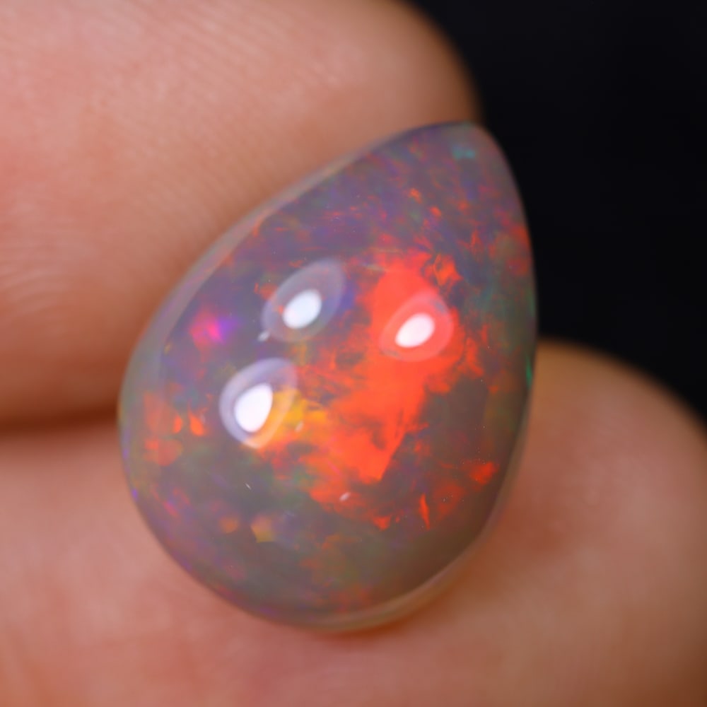 *6.46Ct Welo Opal Polished - Ethiopian Opal, 204B: Ksmith Heritage Auctioneers Welcome to our auction house, today auction brought to you by Ksmith Heritage Auctioneers based in Penang, Malaysia specialize in all kinds of opal and color gemstone both