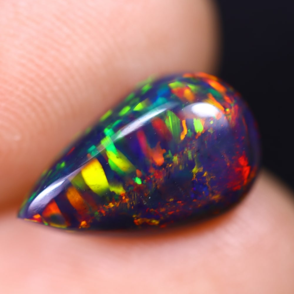 1.81Ct Welo Black Opal Polished - Ethiopian Opal, 176E: Ksmith Heritage Auctioneers Welcome to our auction house, today auction brought to you by Ksmith Heritage Auctioneers based in Penang, Malaysia specialize in all kinds of opal and color gemstone both