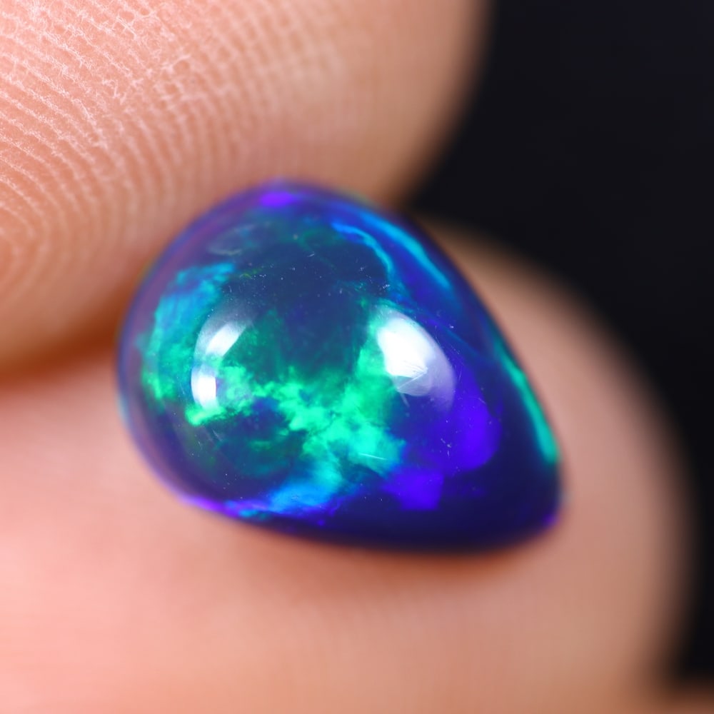 1.53Ct Welo Black Opal Polished - Ethiopian Opal, 270E: Ksmith Heritage Auctioneers Welcome to our auction house, today auction brought to you by Ksmith Heritage Auctioneers based in Penang, Malaysia specialize in all kinds of opal and color gemstone both