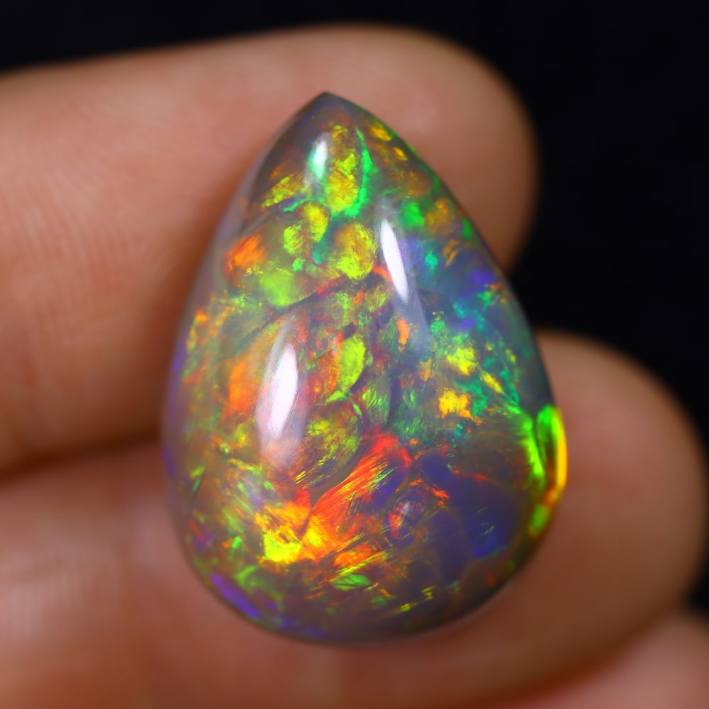 *14.58Ct Dark Base Snake Skin Welo Opal Polished - Ethiopian Opal, 144E: Ksmith Heritage Auctioneers Welcome to our auction house, today auction brought to you by Ksmith Heritage Auctioneers based in Penang, Malaysia specialize in all kinds of opal and color gemstone both