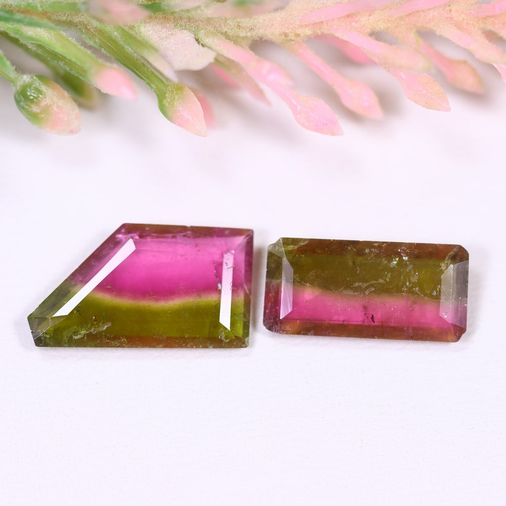 6.28cts Natural Watermelon Tourmaline Set - Bi-Colour Faceted Cut, 83E: Ksmith Heritage Auctioneers Welcome to our auction house, today auction brought to you by Ksmith Heritage Auctioneers based in Penang, Malaysia specialize in all kinds of opal and color gemstone both